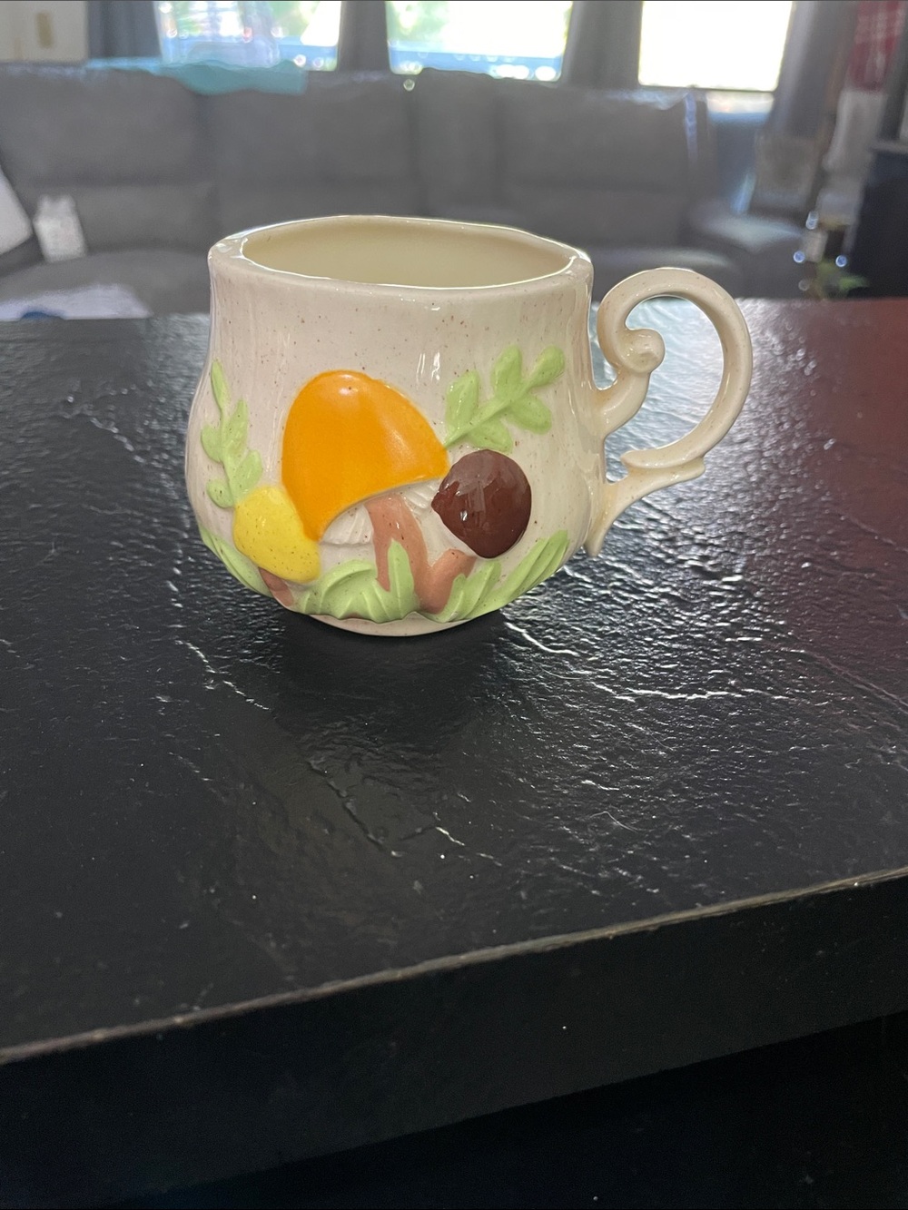 Arnels Vintage Hand-Painted Mushroom Ceramic Mug in Cream and Orange No Chips